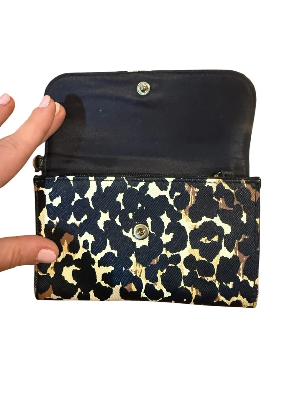 Victoria's Secret Leopard Print Trifold Wallet - Black/Brown/Cream - Picture 5 of 8